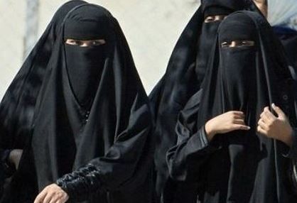 世界の素敵な民族衣装を貼るトピ