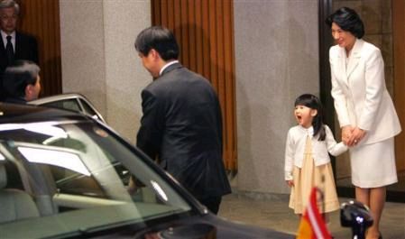  愛子さま 「皇室の闇」としてネットにはびこる“影武者説”を宮内庁が全否定