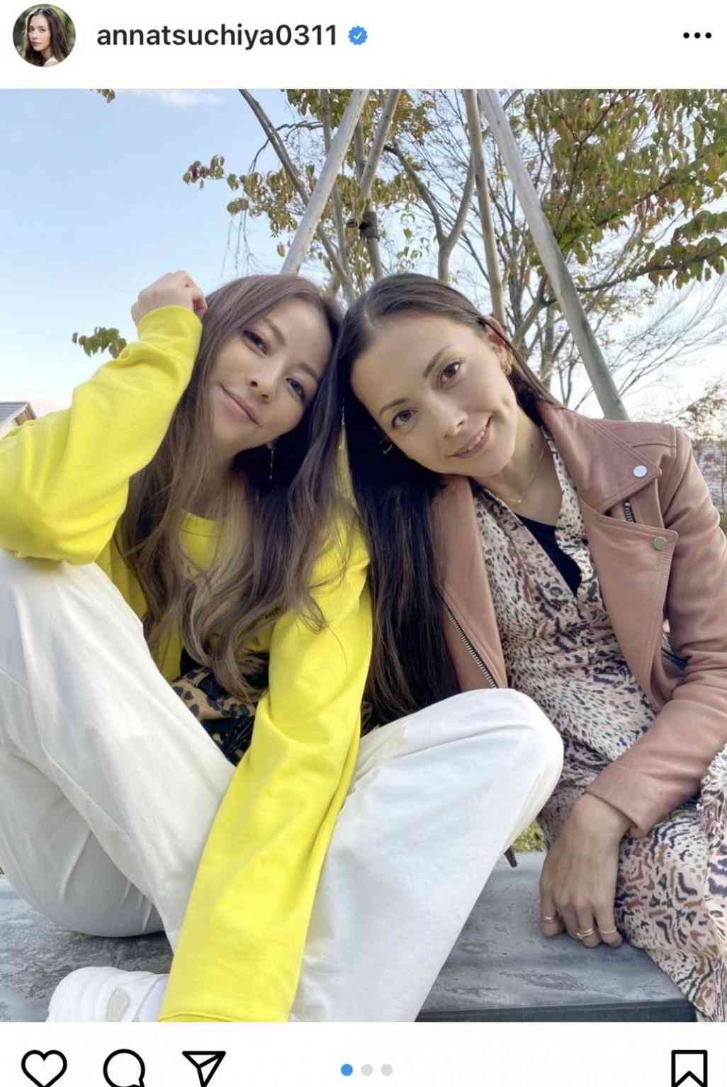 土屋アンナ、香里奈との2Sが「似てる」「姉妹みたい」と話題に 顔を寄せ合い笑顔