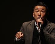 山本太郎氏、日本母親連盟を支持者の面前でぶった斬り！ (2019年2月28日) - エキサイトニュース