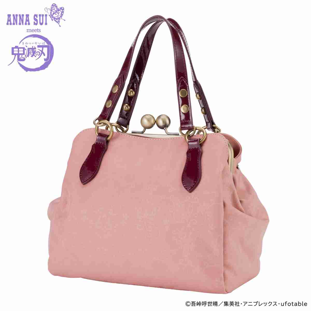 『鬼滅の刃』と『ANNA SUI』の初コレクション登場！ 禰豆子と胡蝶姉妹をイメージした、 蝶や薔薇モチーフのバッグやアクセサリーなど全48アイテム