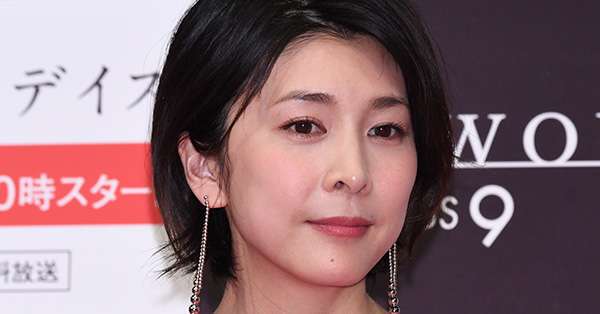 竹内結子さん夫が個人事務所社長に！義父も面倒見ると決意 | 女性自身