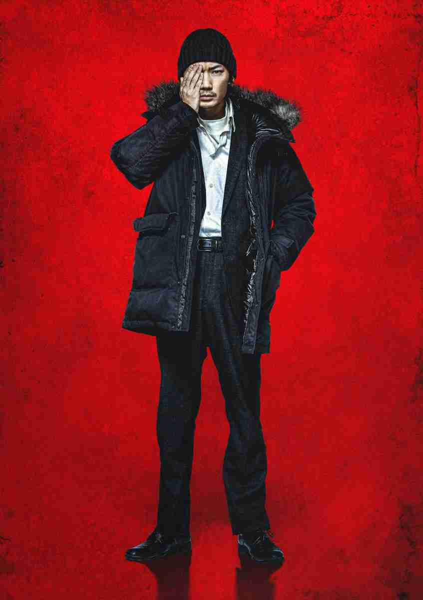 綾野剛が来年４月２日公開映画「ホムンクルス」主演…「心の闇」見える男演じる : スポーツ報知