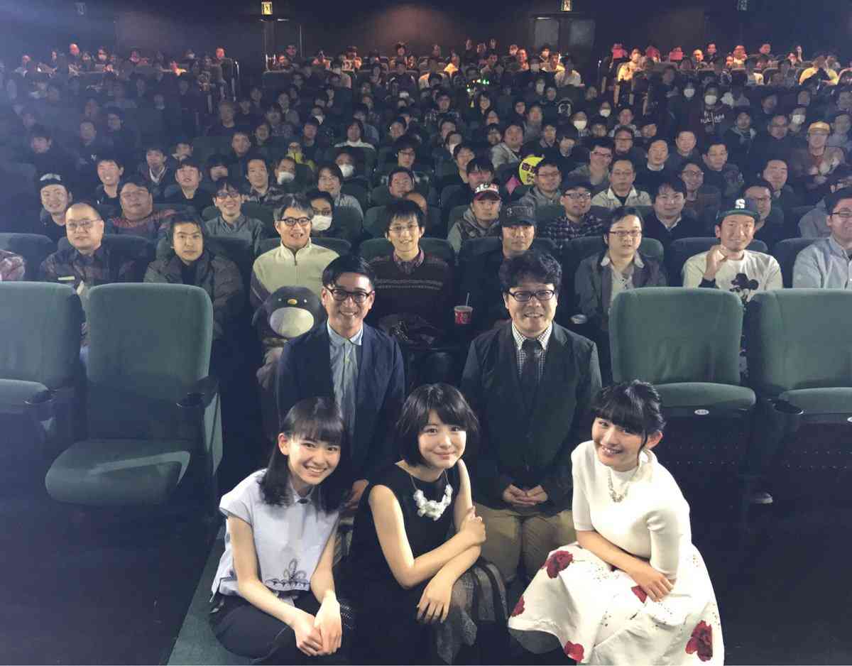 浜辺美波、コントで“ギャル”初挑戦「“今までで一番かわいい”って言われました」