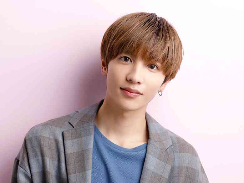 志尊淳が赤ちゃんとたわむれる写真を公開し反響「可愛すぎて呼吸困難」「絶対いいパパになる」