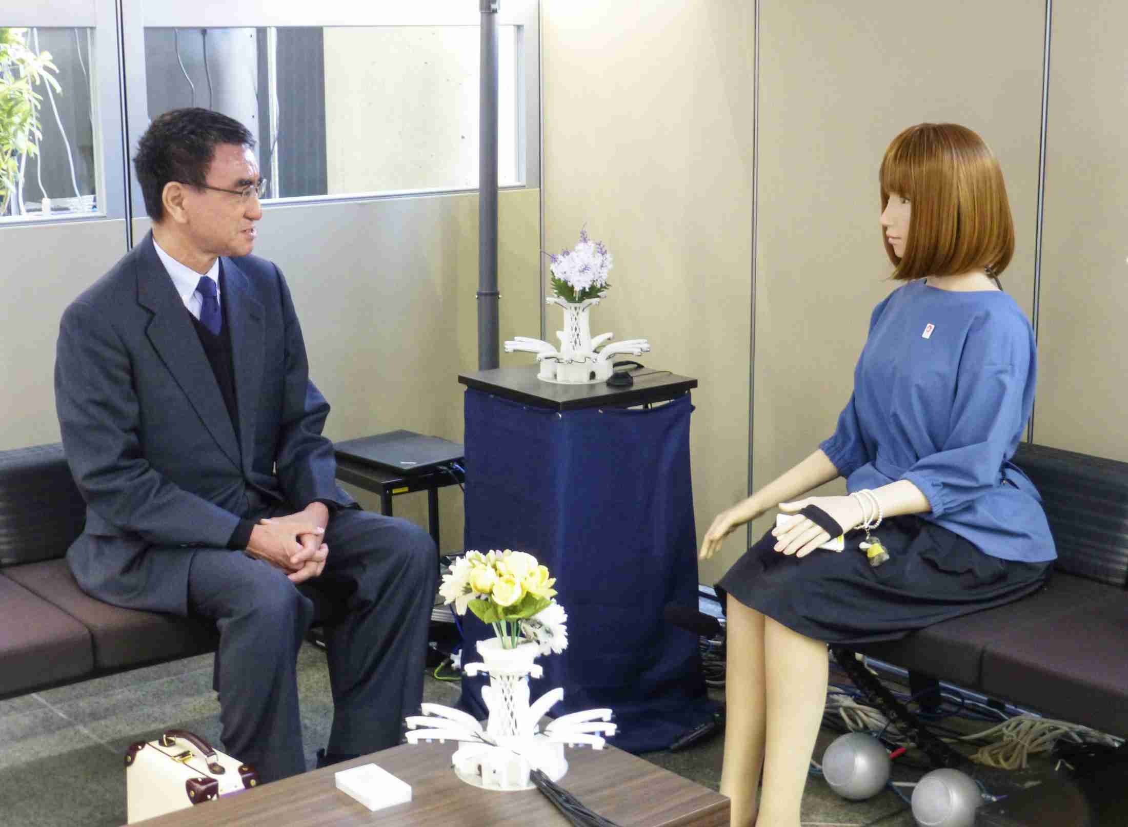 AIやロボット活用へ規制緩和　河野担当相「どんどん進める」（共同通信） - Yahoo!ニュース