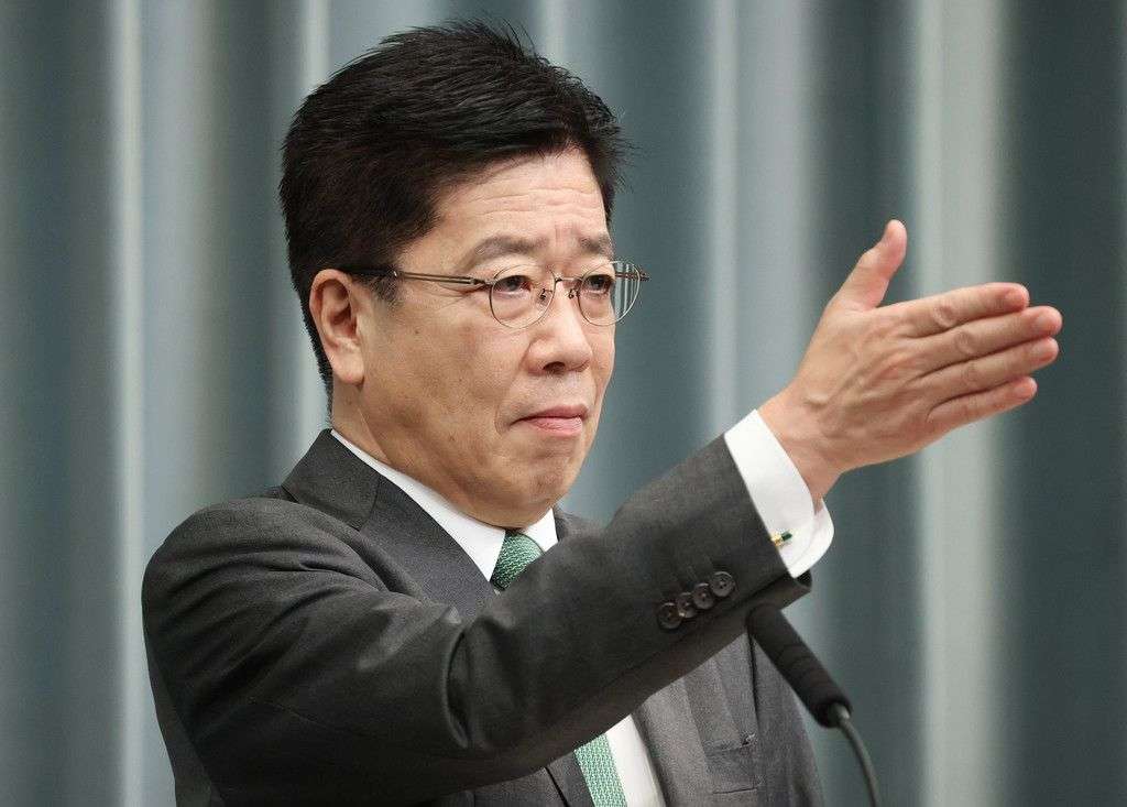 帰省自粛、一律要請せず　加藤官房長官：時事ドットコム