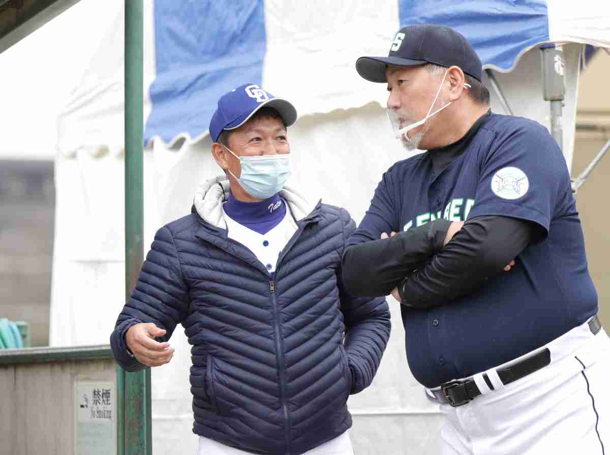 清原和博氏が小学生に熱血指導「バッティングで一番大事なのは…」立浪氏らと野球教室 : スポーツ報知