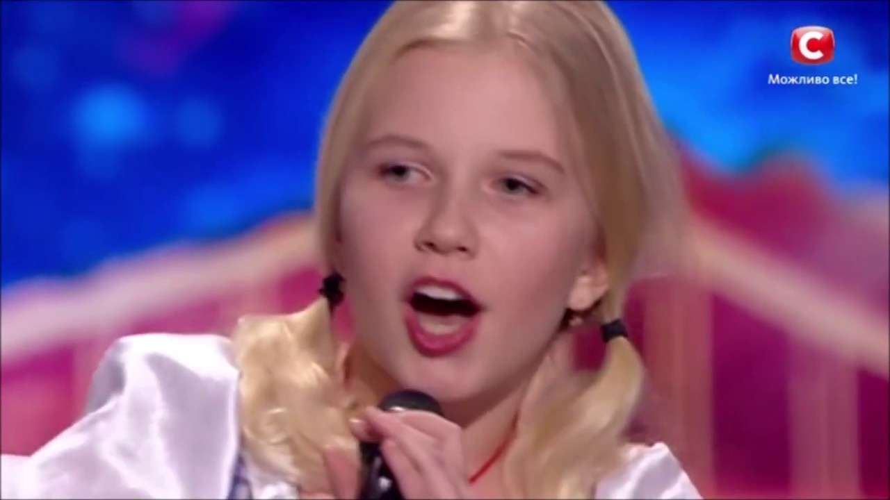 ウクライナの少女のヨーデルが凄い！ She Taught Me To Yodel - YouTube