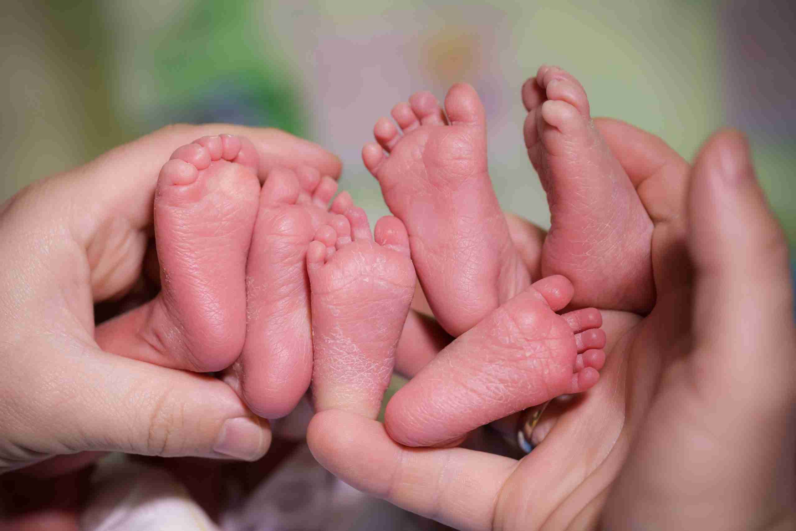 2つある子宮で同時に妊娠した女性　世界4例目の三つ子を出産 – ニュースサイトしらべぇ
