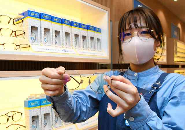 コロナで眼鏡業界が好調　目の負担減に「マスク映え」も（朝日新聞デジタル） - Yahoo!ニュース