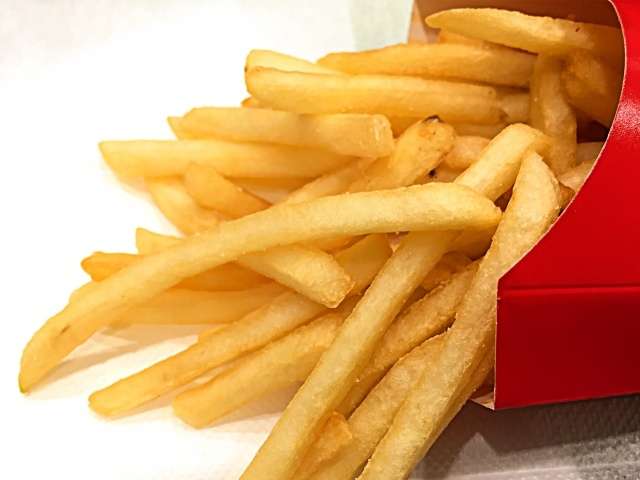 「マックのポテト味が変」違和感訴える声寄せられ調査、マクドナルドお詫び　「原因は容器のコーティング、7日までに切り替え済み」（2020年12月8日）｜BIGLOBEニュース