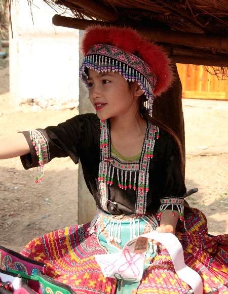 世界の素敵な民族衣装を貼るトピ