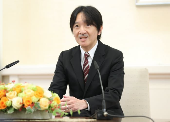 秋篠宮さま55歳に　眞子さま結婚「認める」と明言