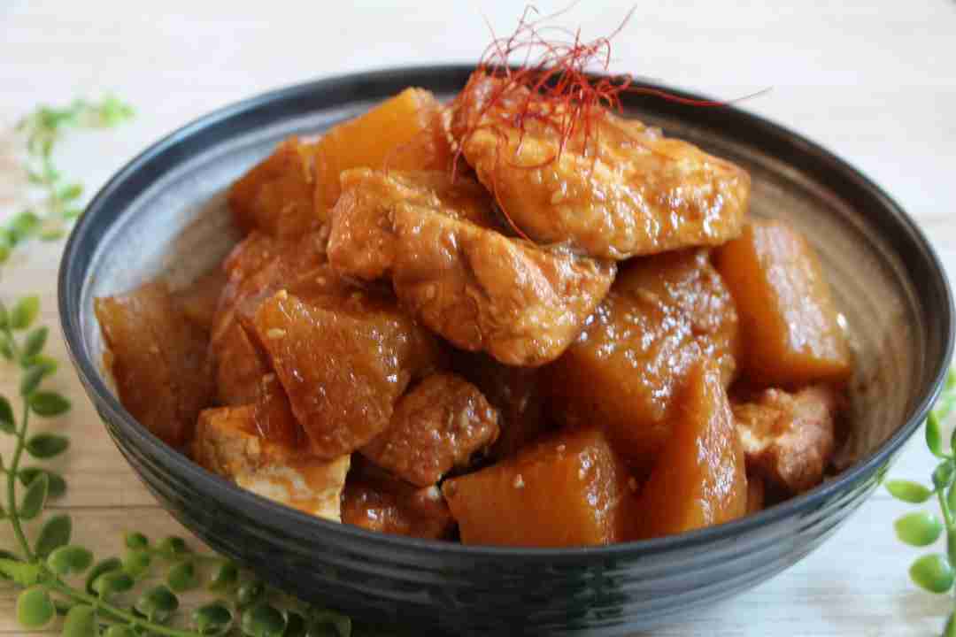 【簡単！炊飯器調理】材料３つ！大根と鶏むね肉の中華風煮込み | 朝の1時間で ラクウマ 3食お家ごはん 〜腹ペコ3姉妹日記〜