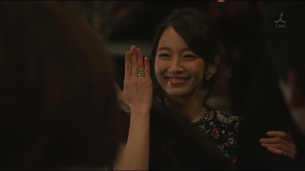 ドラマ カルテット 吉岡里帆登場シーン⑥ - YouTube
