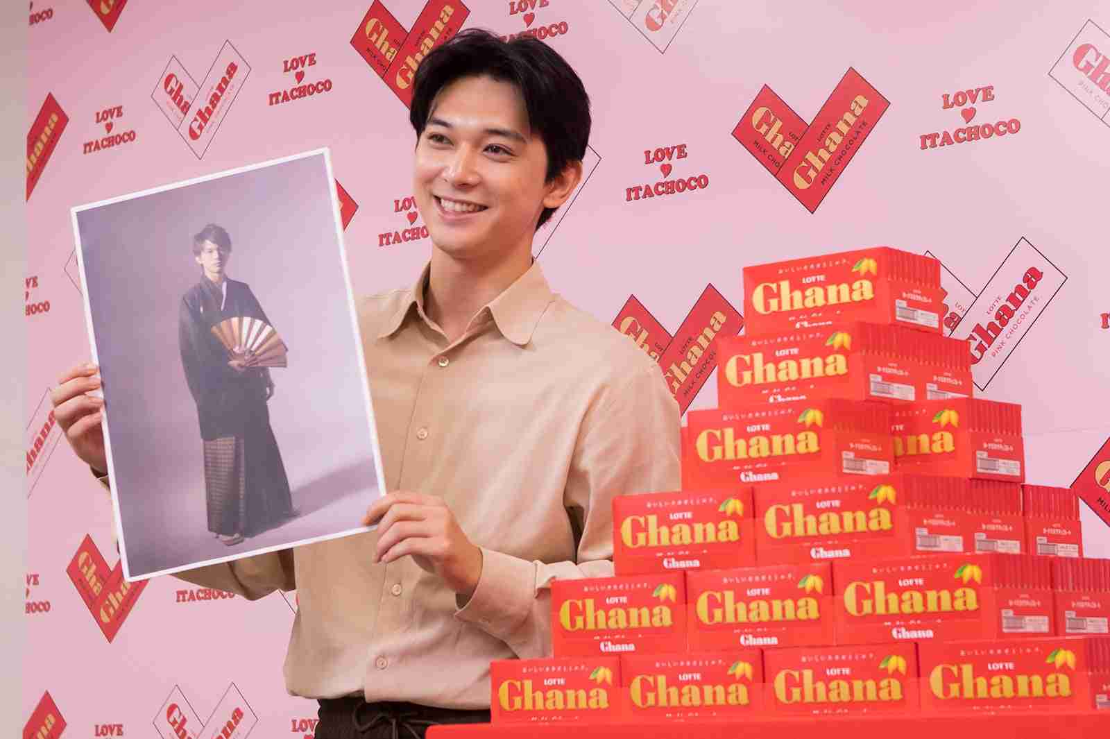 吉沢亮、20歳当時の袴姿7年ぶり公開 浜辺美波「すごい…絵みたい」