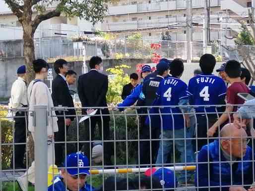 【悲報】ファン感で中日ファン同士喧嘩で片方意識不明 | 投打スタジアムCH