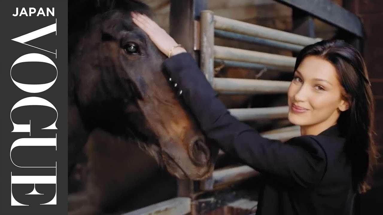 ベラ・ハディッドに73の質問 ─ 馬小屋で明かすヴィクシーの秘密、恋人のこと。| 73 Questions | VOGUE JAPAN - YouTube
