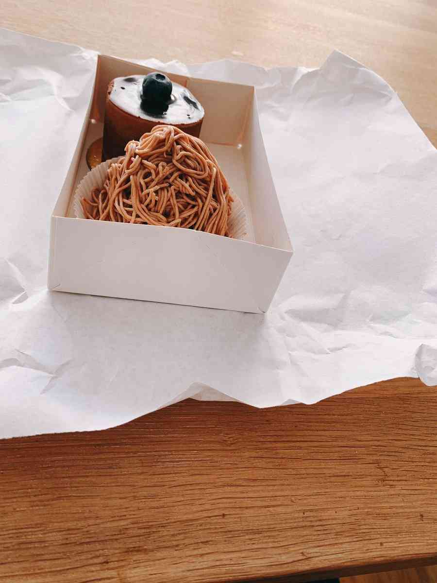 「こういうので良いんだよ」「ただただ驚いています」　ドイツのケーキ包装が「エコ」すぎると話題