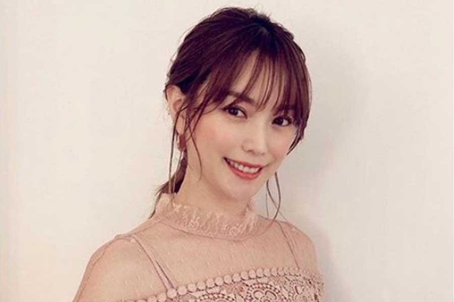 蛯原友里、私服コーデにファン驚き　「可愛い～マジ惚れた」「おしゃれすぎる」 | ENCOUNT