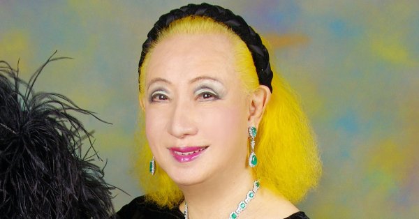 美輪明宏「経済が回らなければ国全体が食べていけなくなる」 | 女性自身
