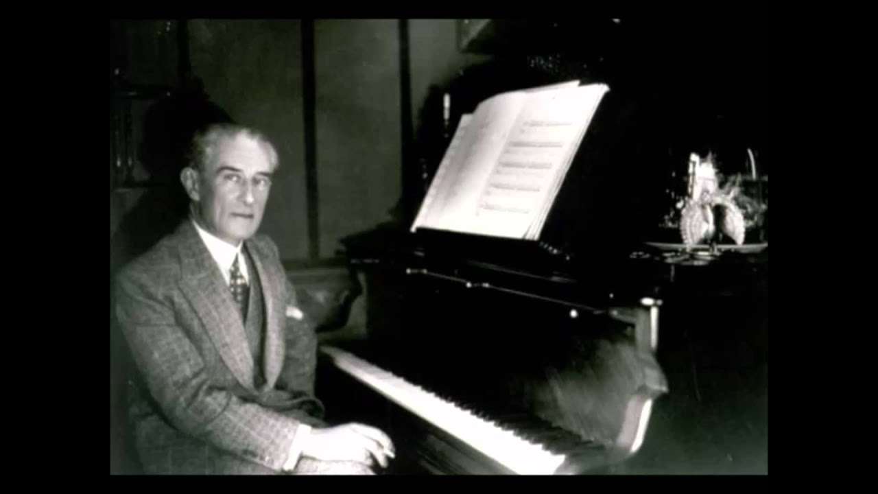 Ravel plays his Pavane pour une infante defunte - YouTube