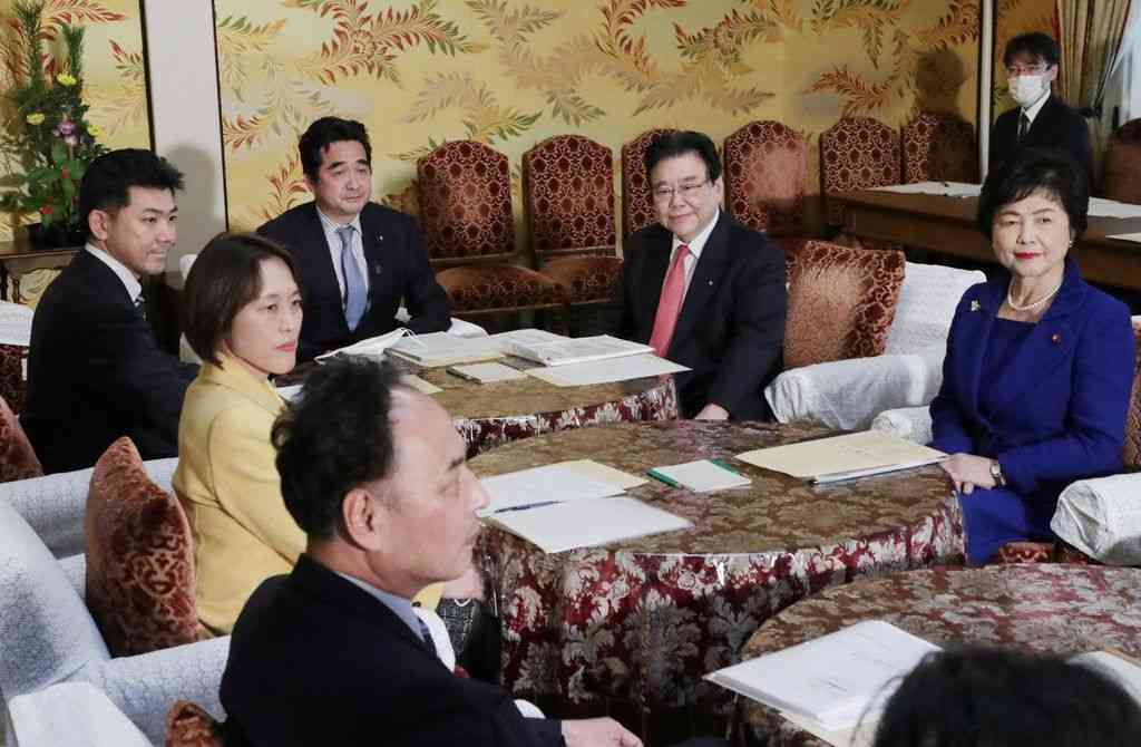 与野党、罰則導入めぐり調整　特措法改正、立憲歩み寄りも―新型コロナ：時事ドットコム