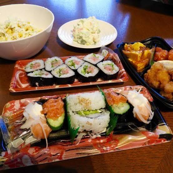 自宅でのご飯、相手にもお金を出してもらっていますか？
