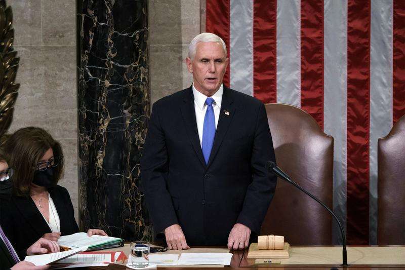 米下院、トランプ大統領解任要求を決議　副大統領は拒否 | ロイター