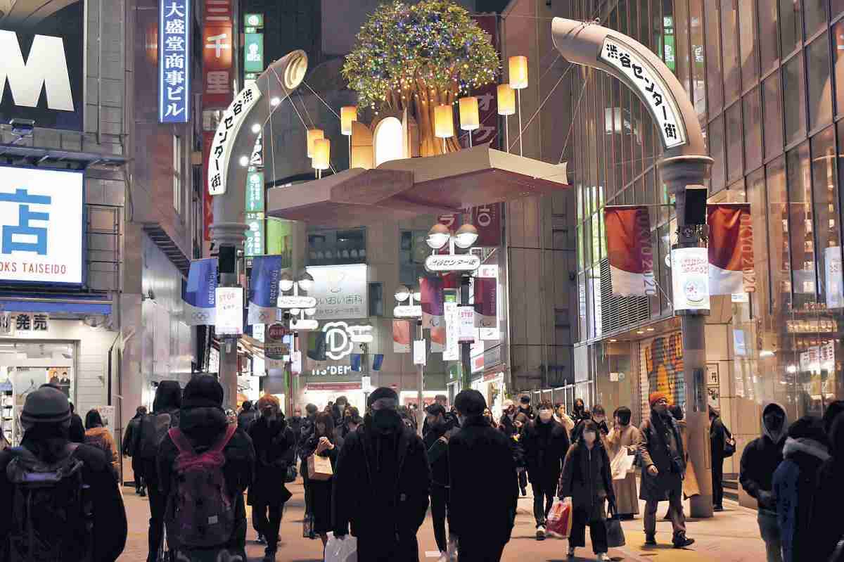 緊急事態初日夜　渋谷センター街の飲食店は満席状態、スクランブル交差点も人通り絶えず
