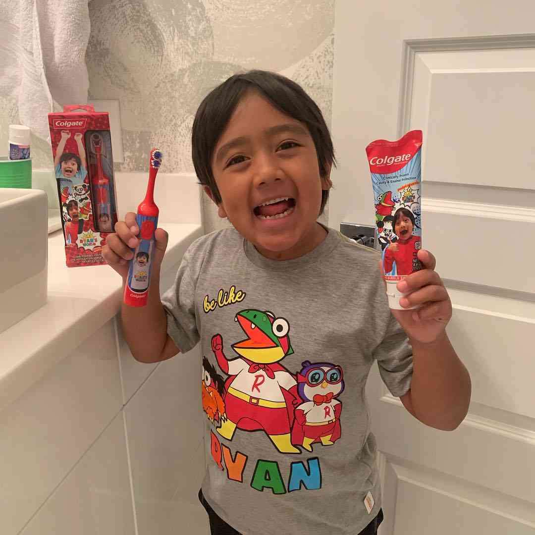 今年最も稼いだYouTuberは“年収28億円”8歳児 3位は5歳児