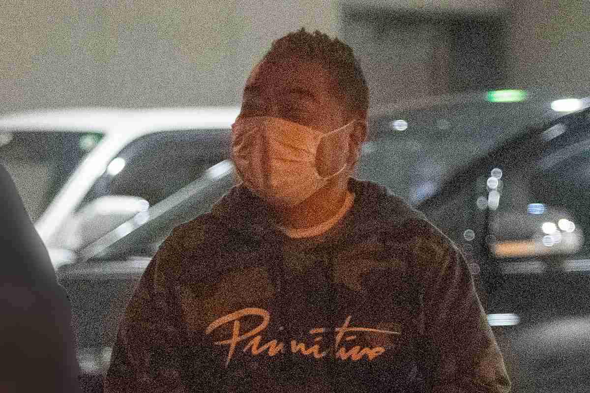 高級マンションにお引越しの出川哲朗　結婚17年“謎の妻”との関係｜NEWSポストセブン