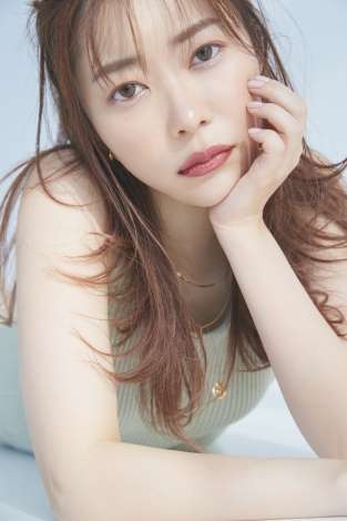 指原莉乃、美容のヒミツ大公開　コスメ付ムック本発売「かわいくなる情報シェアできたら」 | ORICON NEWS