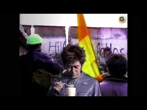 日清カップヌードル CM 1999年 永瀬正敏 「ベルリンの壁崩壊」篇 - YouTube