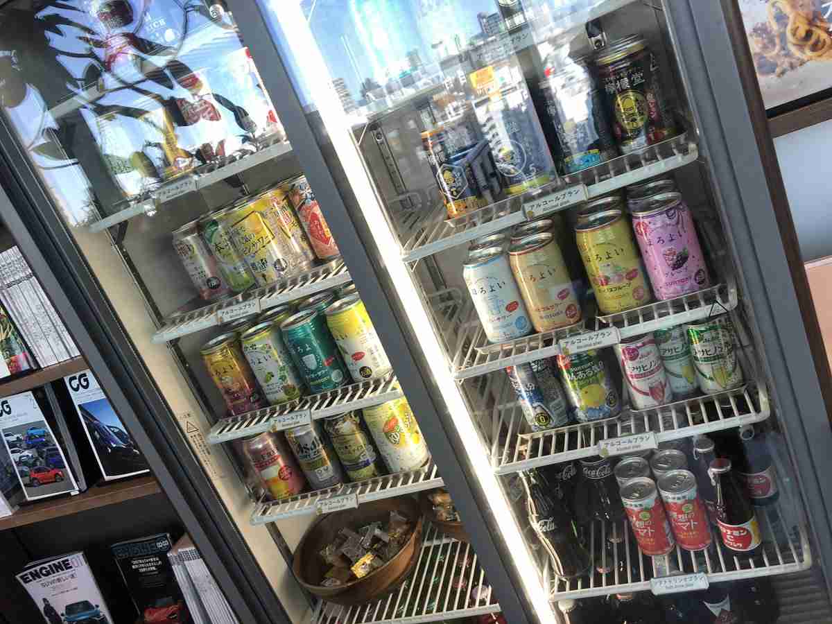 60分食べ放題飲み放題で1300円のTSUTAYAができたのを知っていますか？「生ビールとか通常の飲み放題で出てこない酒がある」「神環境」