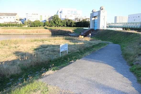 「1日1日反省しています...」川崎中1事件から301日、現場に残された「赤い手紙」【現場2015】 - コラム - Jタウンネット　東京都