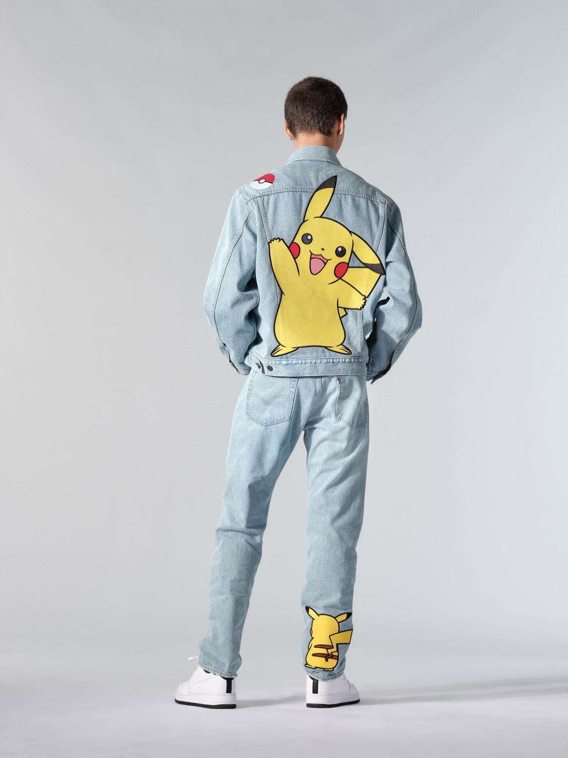 リーバイス × ポケモン、“ピカチュウ”パッチ＆カントー地方の森プリントのジャケットやジーンズなど