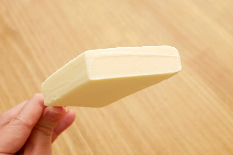 赤城乳業の『かじるバターアイス』にネット衝撃　食べた瞬間「なんだこれは…」