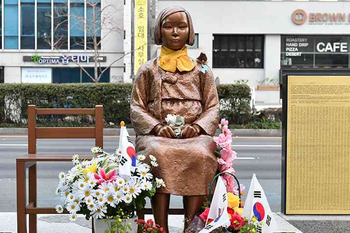 慰安婦問題を言い続けるなら見捨てるぞ　韓国を叱りつけたバイデン政権の真意は | デイリー新潮