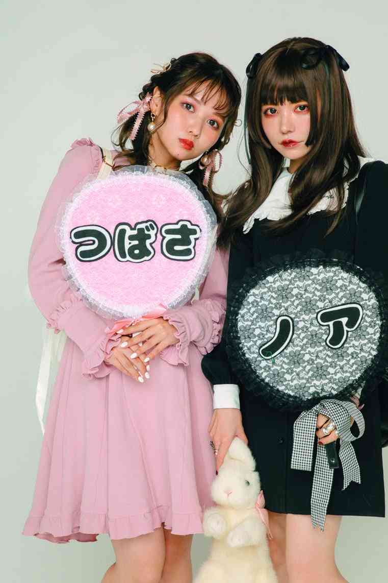 佐藤ノア、益若つばさと平成ギャルコスプレ 令和量産型＆地雷女子にも＜独占カット＞