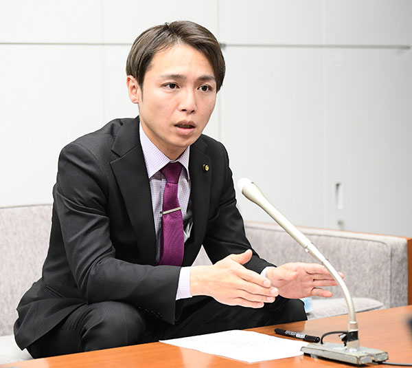 当選無効ピンチのスーパークレイジー君「某宗教が関係している」と反撃（東スポWeb） - Yahoo!ニュース