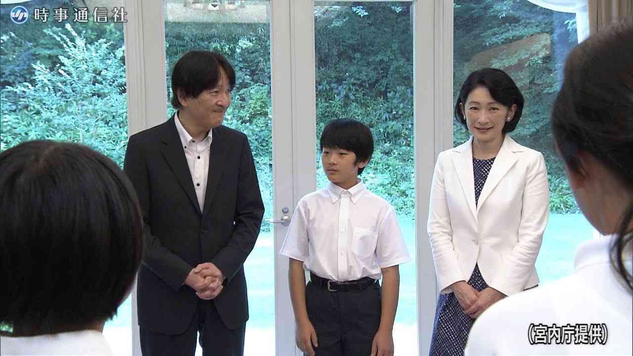 悠仁さま、豆記者と面会＝秋篠宮ご夫妻と - YouTube
