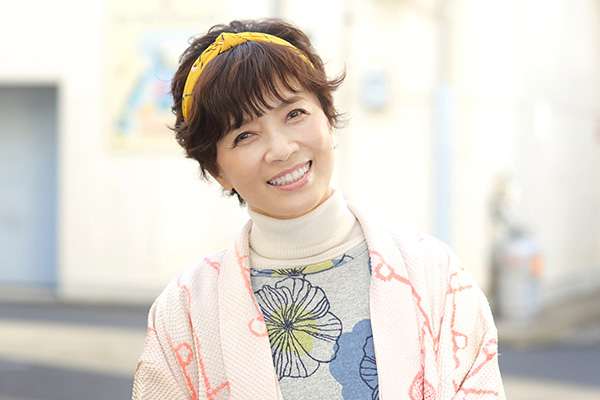 榊原郁恵、戦隊シリーズ最年長ヒロインに！   撮影現場に驚きも