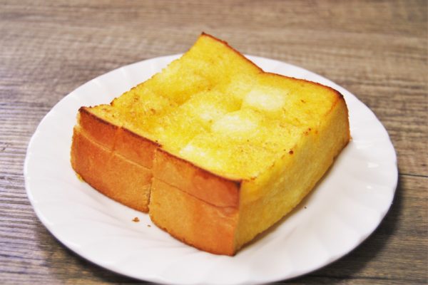 セブン、埼玉でしか買えない高級パンを発売　袋を開けると衝撃の展開が待っていた