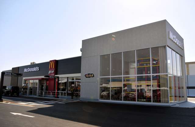 国内最大級のマクドナルドが開店　新潟に相次ぐ「最大」
