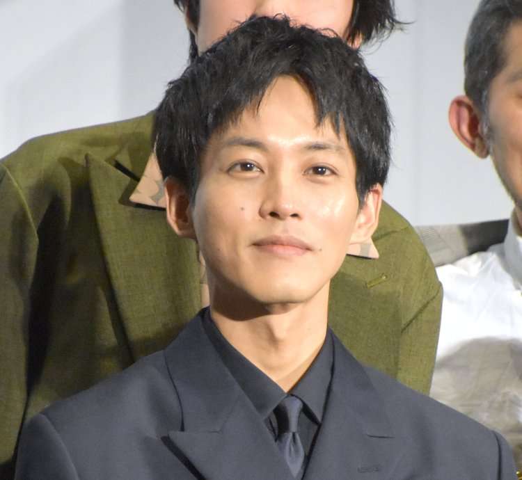 松坂桃李、歌NG説に言及　事務所でも異例の存在？「たぶん僕以外はCD出してる」 | ORICON NEWS