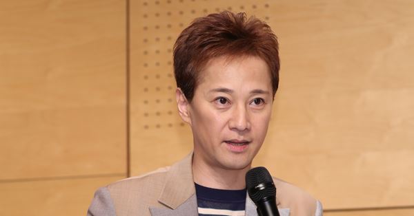 中居正広が巨額寄付を続ける理由　26年間で総額2億円以上に | 女性自身