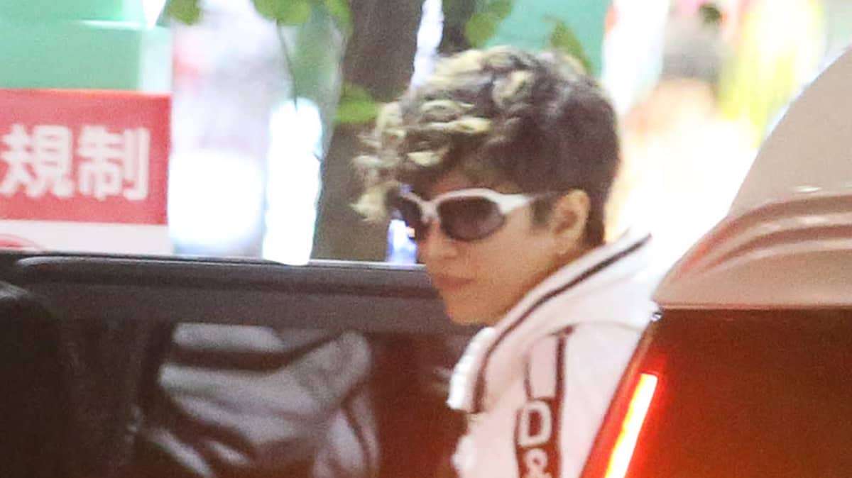 GACKT　愛犬譲渡炎上で「行方知らずペット」も指摘される苦難 | FRIDAYデジタル