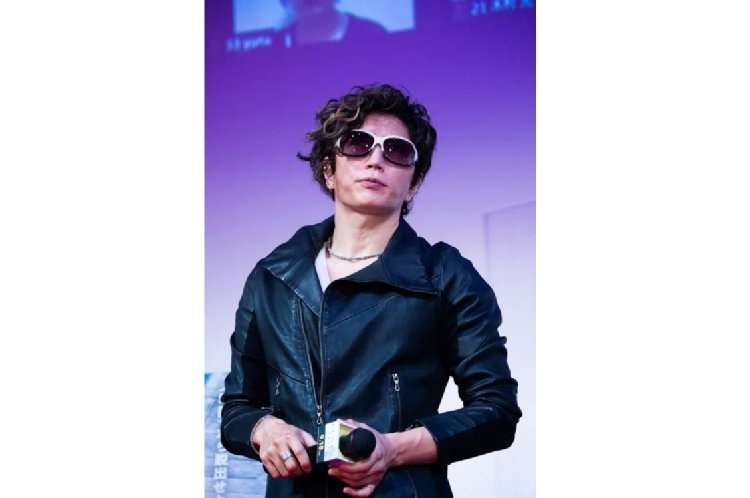 GACKT、「分かってねえ！」と激怒し出国　愛犬譲渡炎上のその後｜NEWSポストセブン